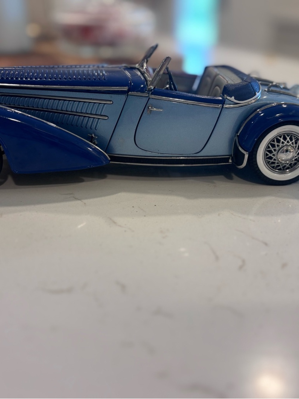 Sun Star 1:18 Horch 855 1938 Blue Diecast Car Model Opening Doors Hood